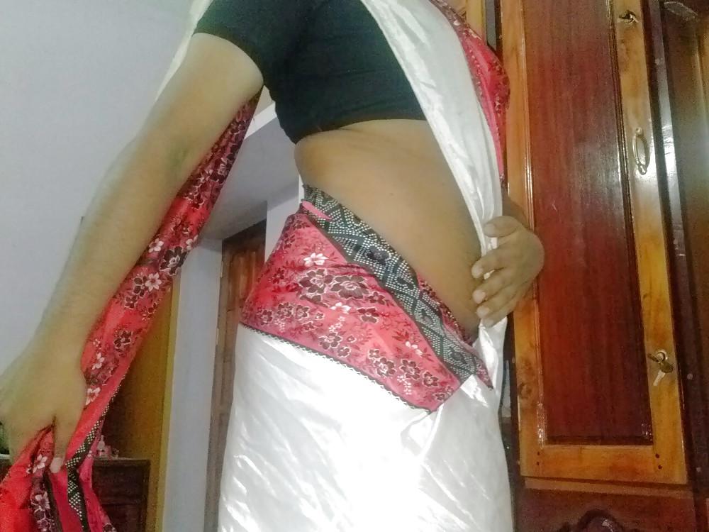 25P Me in saree.. indian ass loves to be in a saree..