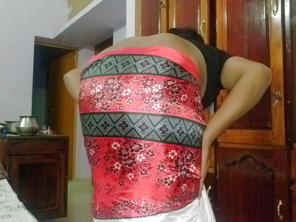 25P Me in saree.. indian ass loves to be in a saree..