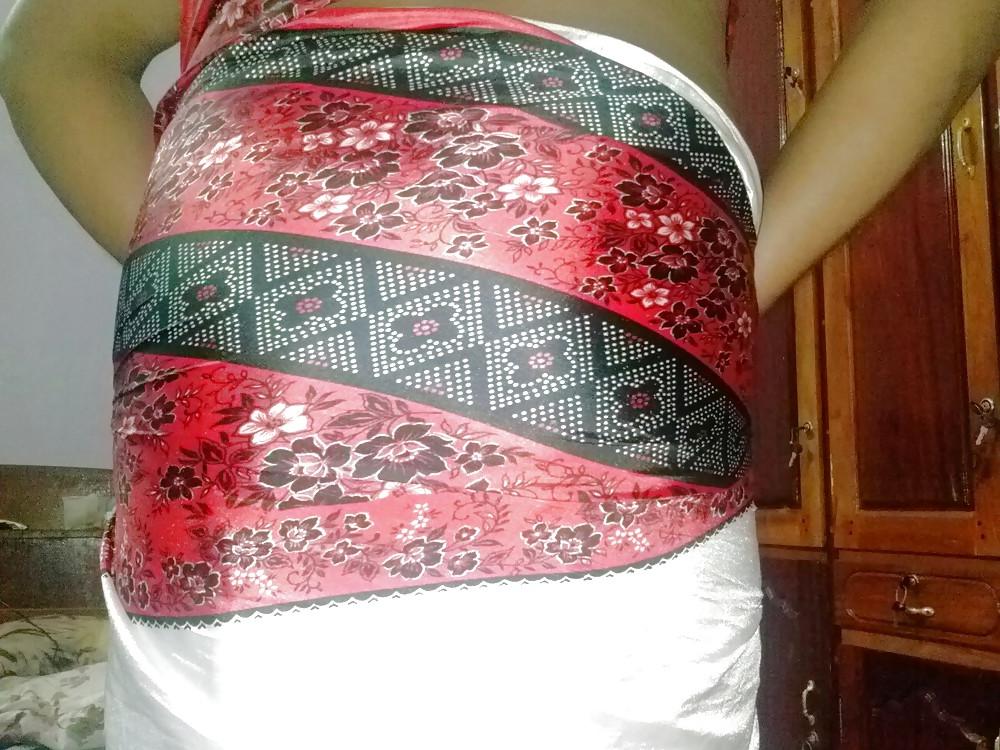 25P Me in saree.. indian ass loves to be in a saree..