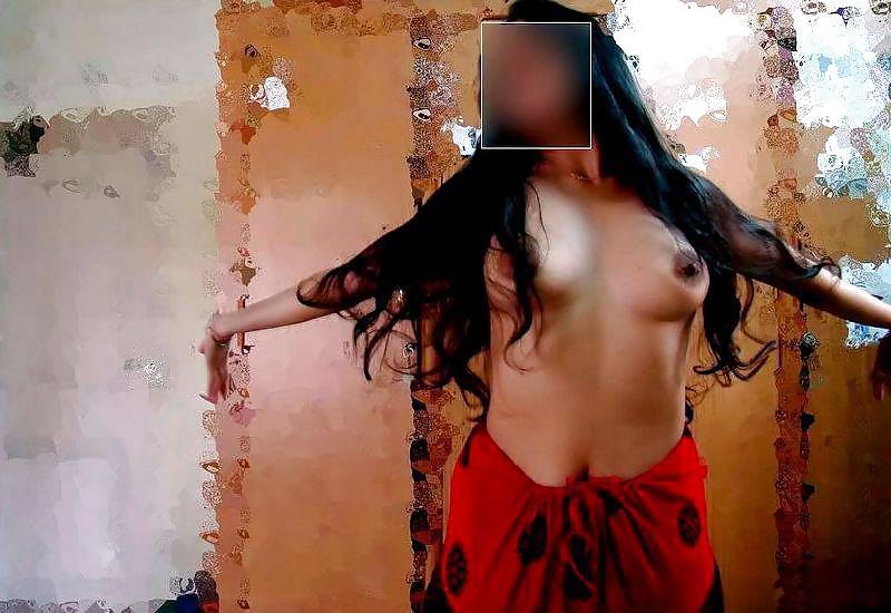 10P In Transparent Saree and Blouse Showing My Boobs Pic