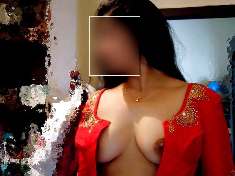 10P In Transparent Saree and Blouse Showing My Boobs Pic