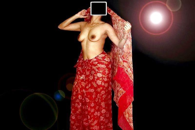 10P In Transparent Saree and Blouse Showing My Boobs Pic