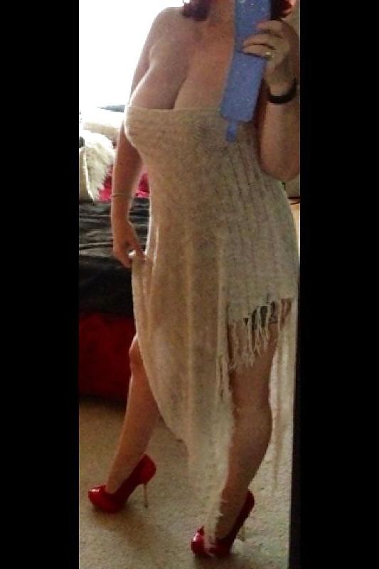 25P Busty self cellphone pics