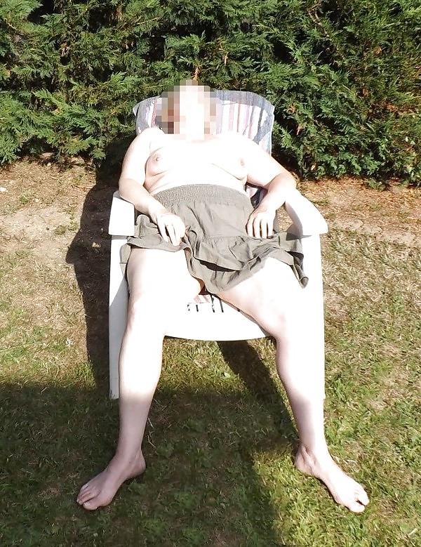 8P Chubby  nude in the garden