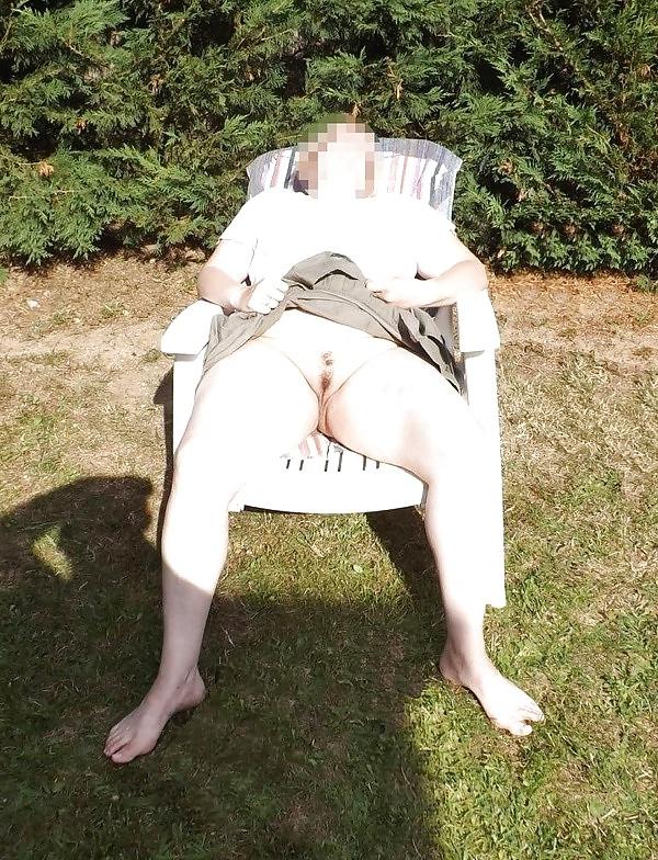 8P Chubby  nude in the garden