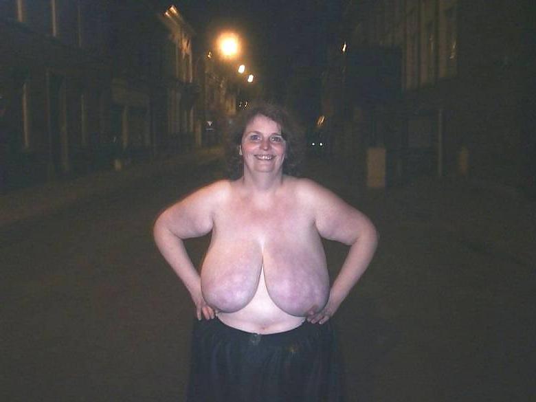 22P GRANNIES & MATURES WITH HUGE BOOBS N1