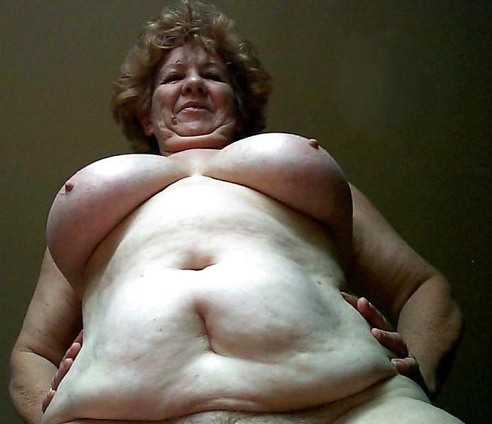 22P GRANNIES & MATURES WITH HUGE BOOBS N1