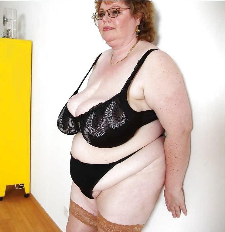 22P GRANNIES & MATURES WITH HUGE BOOBS N1