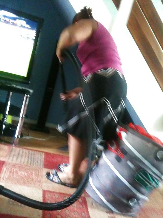 8P Maman Beurette Fait Le Menage