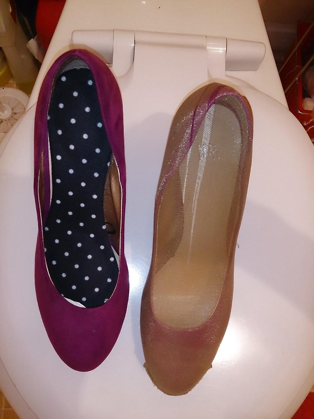 8P Cumming on my sister's friend red heels in pantyhose