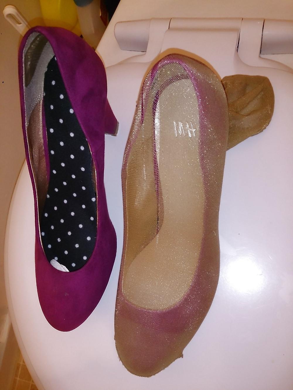 8P Cumming on my sister's friend red heels in pantyhose