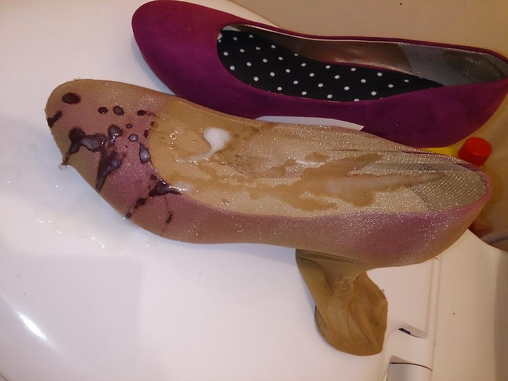 8P Cumming on my sister's friend red heels in pantyhose