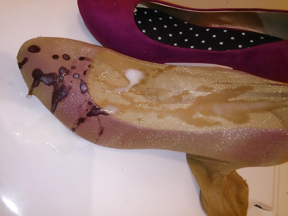 8P Cumming on my sister's friend red heels in pantyhose