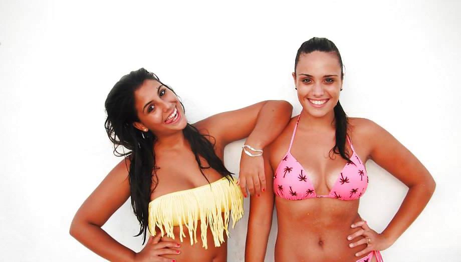 25P Spanish Chicas Vol.2