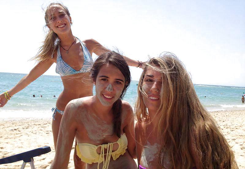 25P Spanish Chicas Vol.2