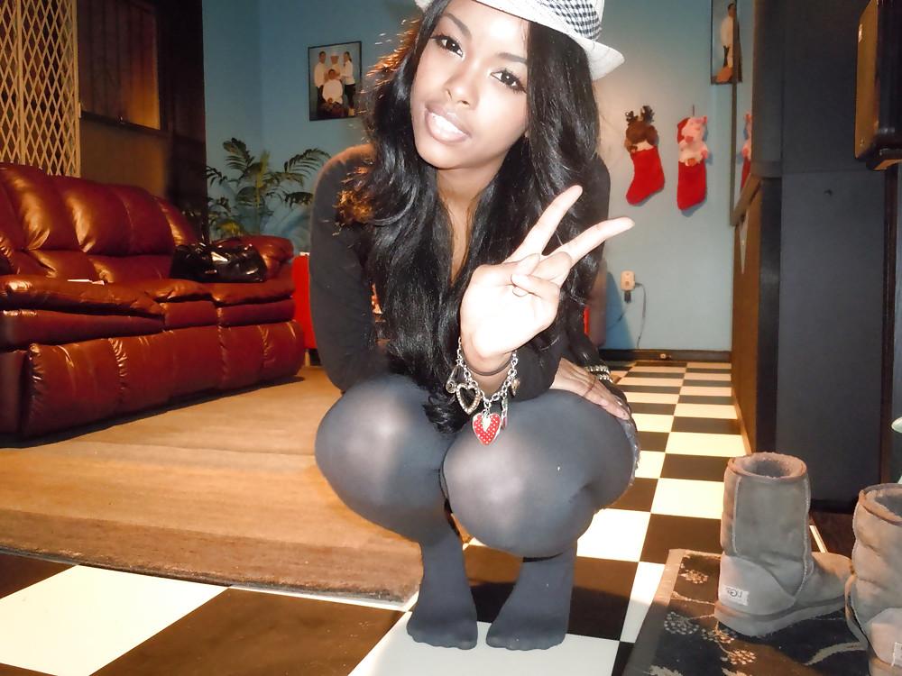 16P Ebony Pantyhose