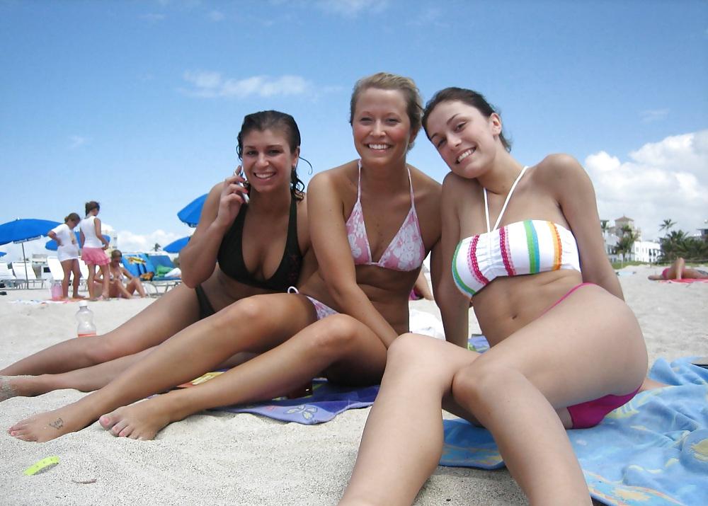 25P Some images of Hot amateur Teens&Babes On the beach MIXeD
