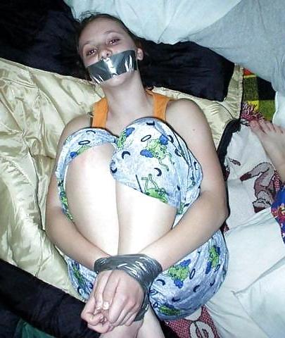 25P Tape bondage 002