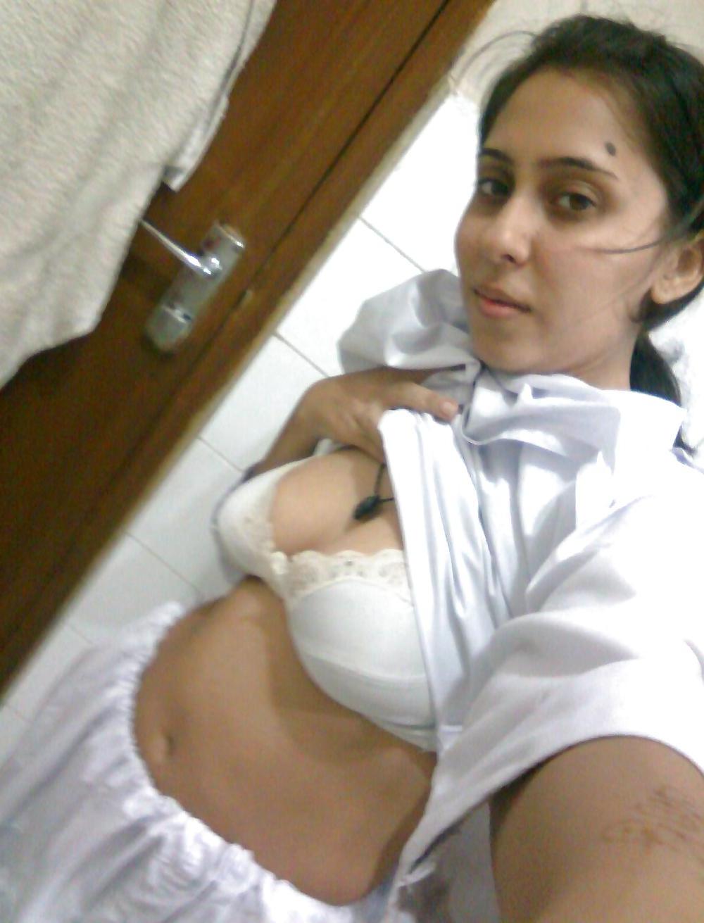 20P Some pic I found on the net. ( INDIAN WOMEN)