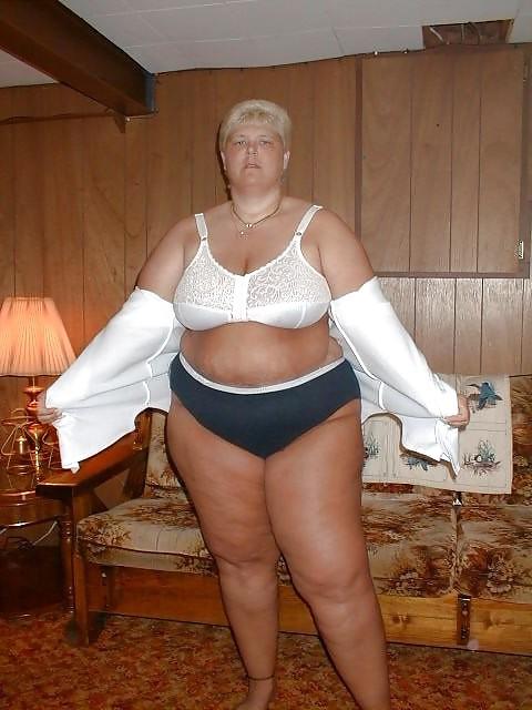 25P Big bras on Grandma