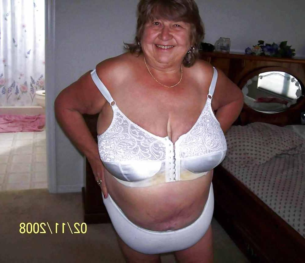 25P Big bras on Grandma