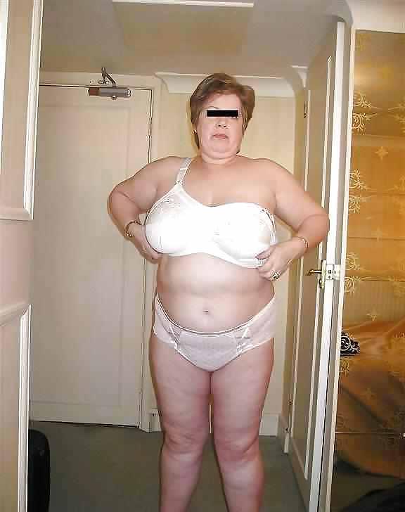 25P Big bras on Grandma