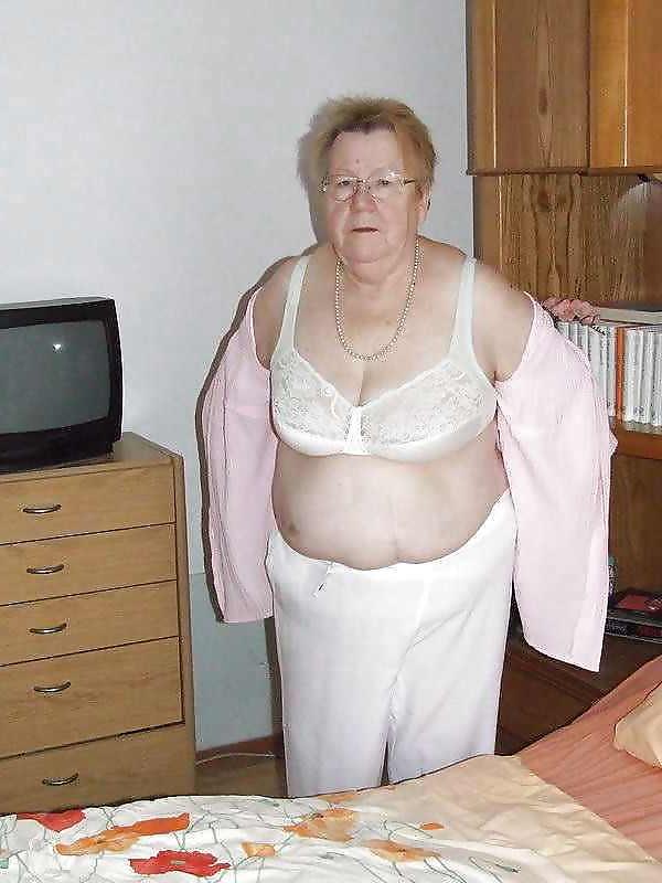 25P Big bras on Grandma