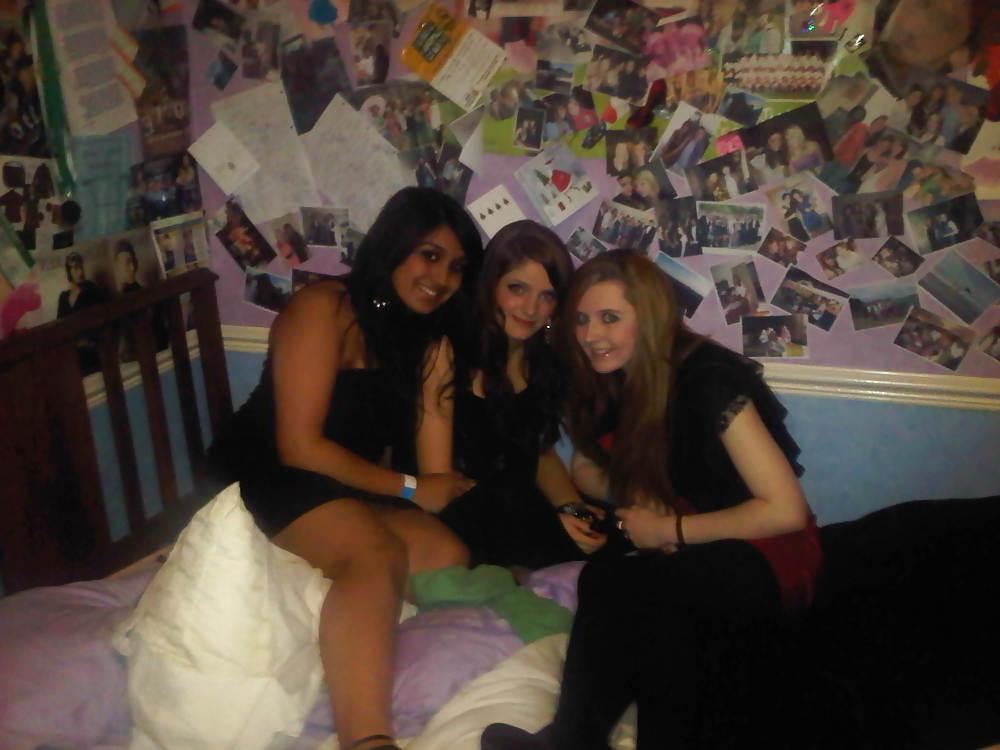 8P 19 years old indian beautiful teen from london