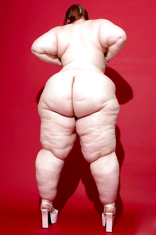25P Massive Fleshy Buttocks 24