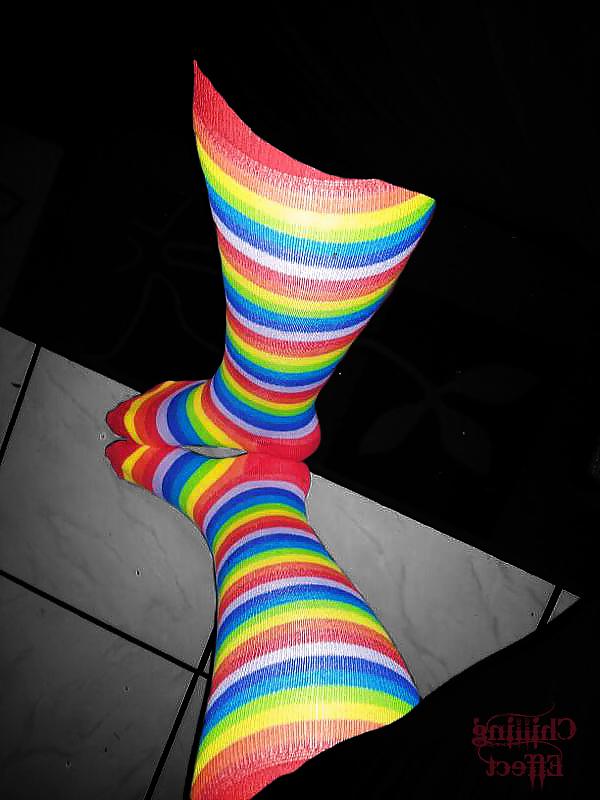 6P Feet, Socks and Shoes