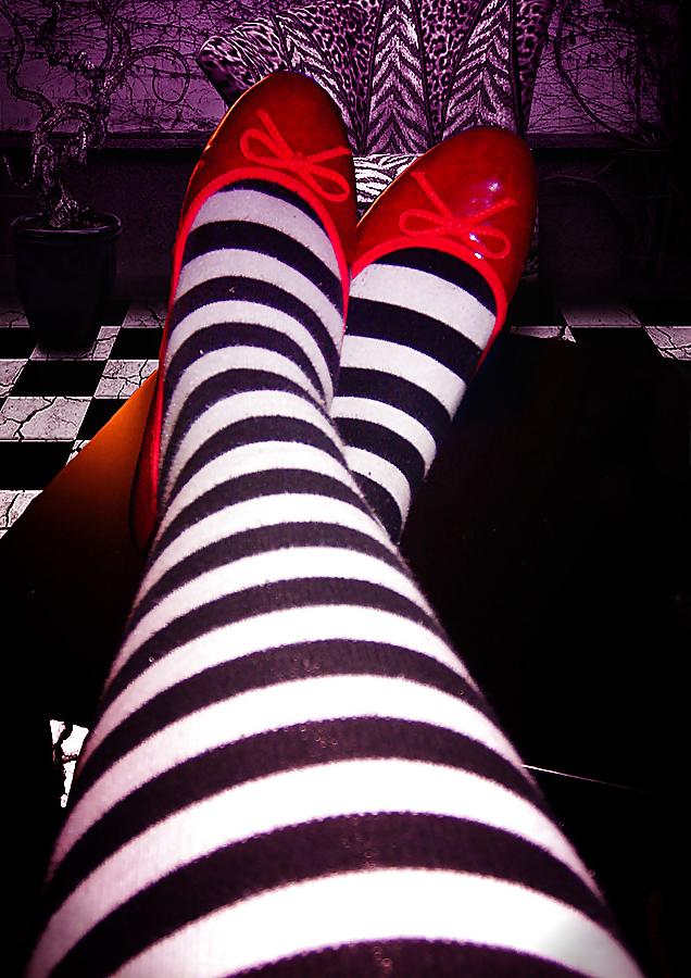 6P Feet, Socks and Shoes