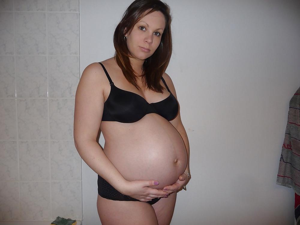 25P Pregnant Babes - Sexy In Lingerie!