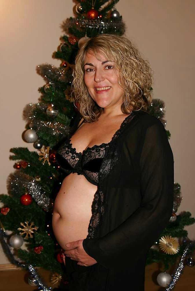 25P Pregnant Babes - Sexy In Lingerie!