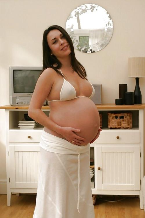 25P Pregnant Babes - Sexy In Lingerie!