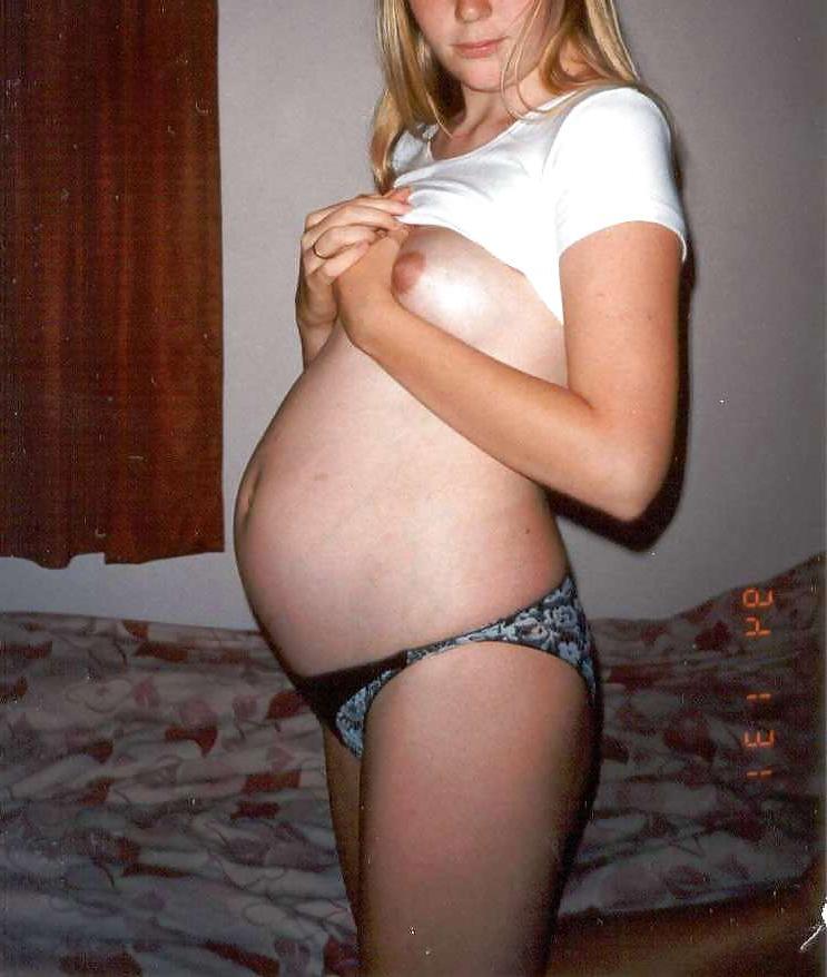 25P Pregnant Babes - Sexy In Lingerie!