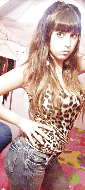 25P CUTE HIPPIE TEEN SLUT GOT BOOBS
