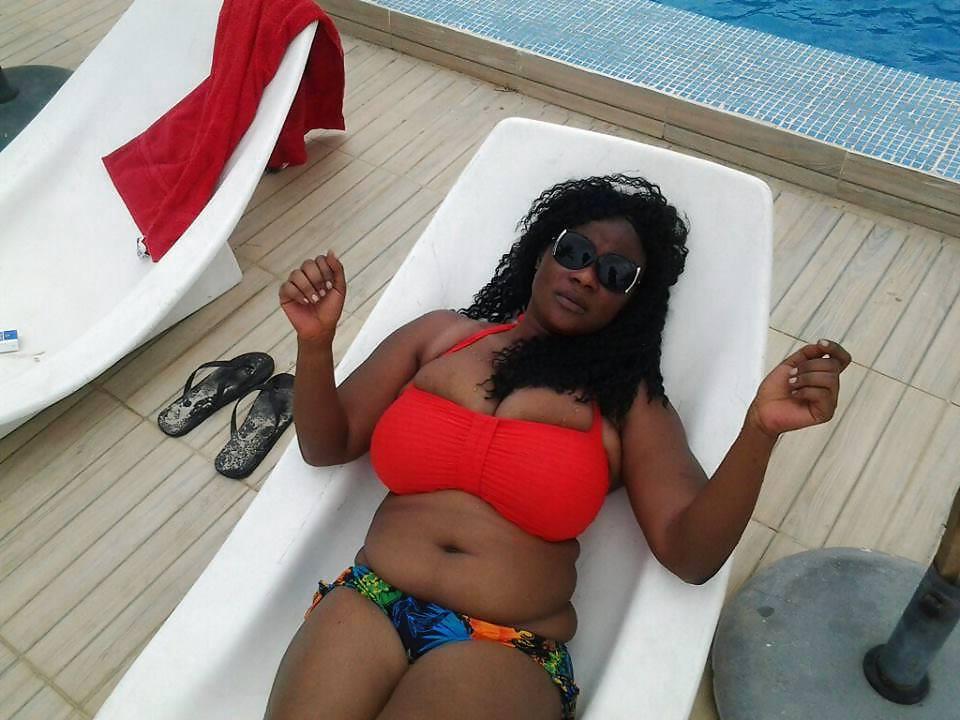 25P Massive ebony boobs 2