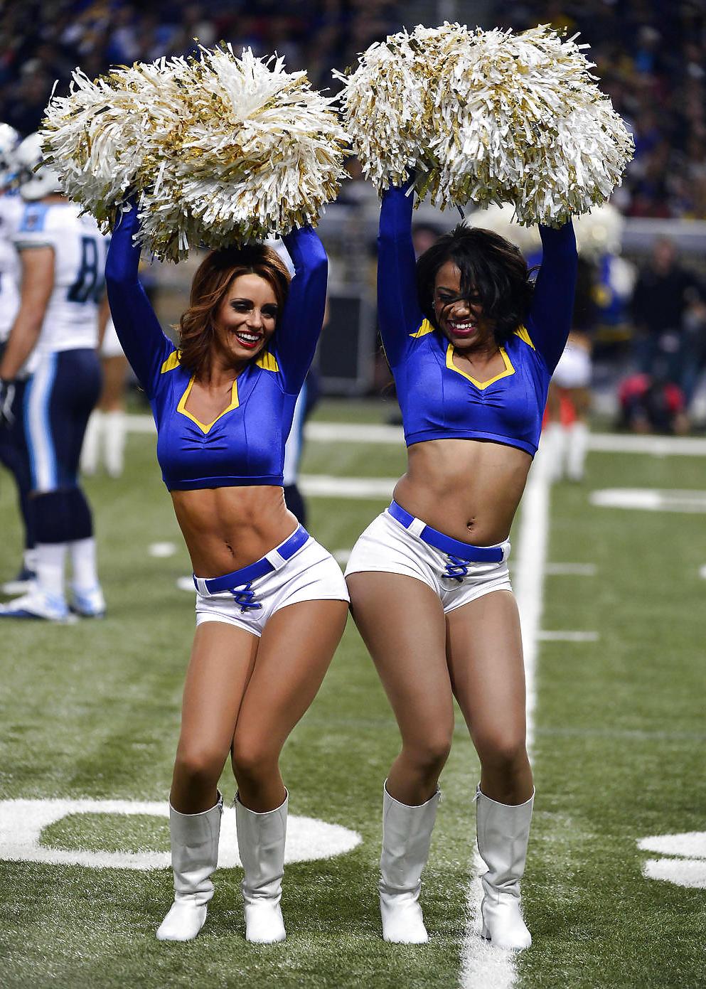 18P Cheerleaders of american football