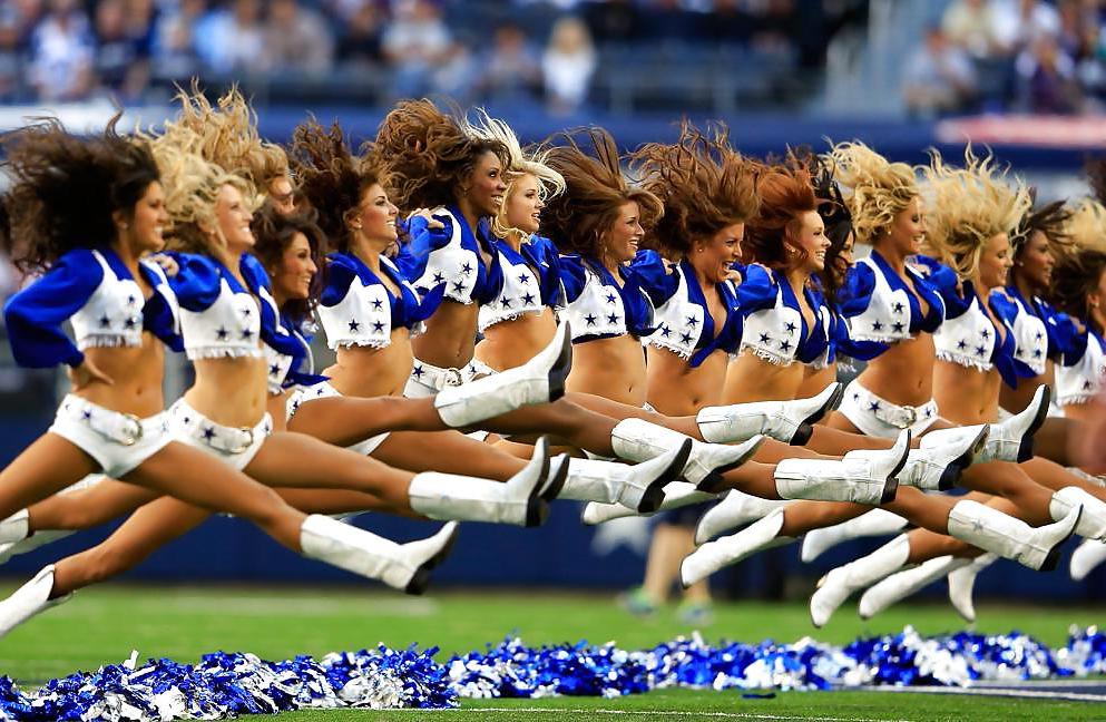 18P Cheerleaders of american football