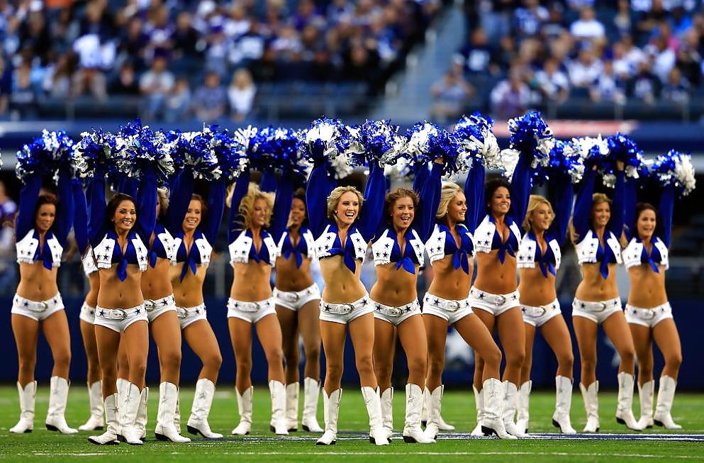 18P Cheerleaders of american football