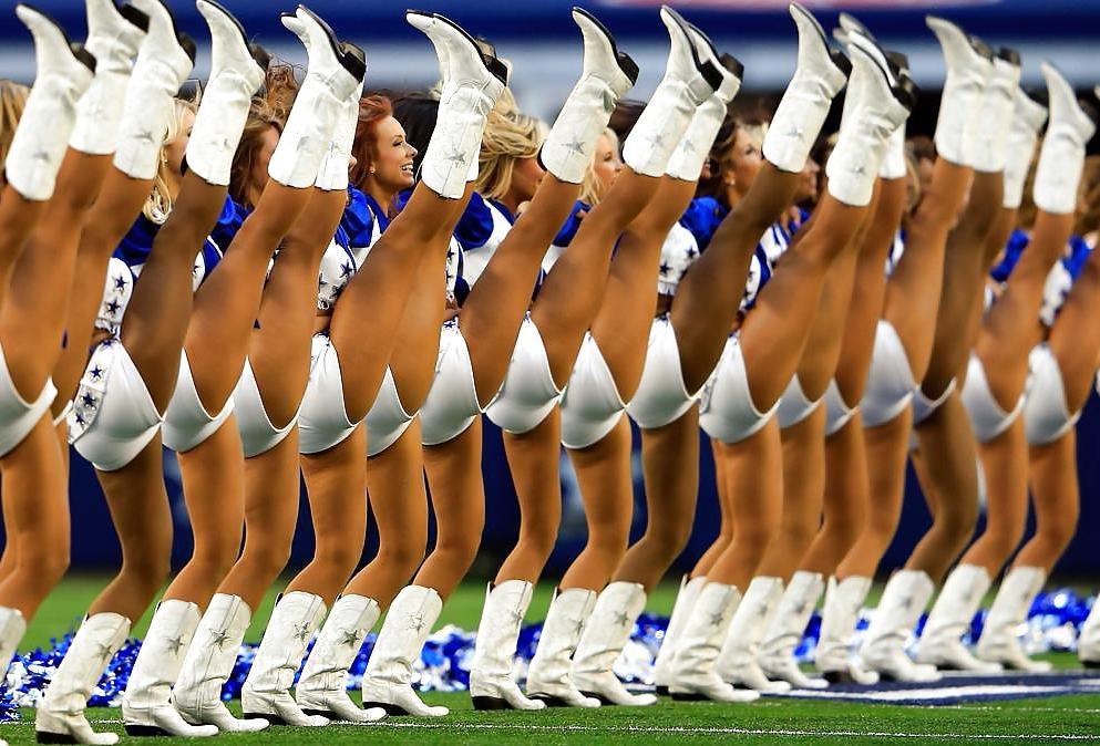 18P Cheerleaders of american football