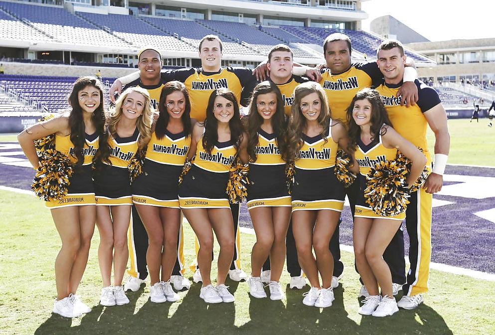 18P Cheerleaders of american football