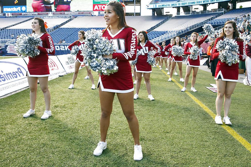 18P Cheerleaders of american football