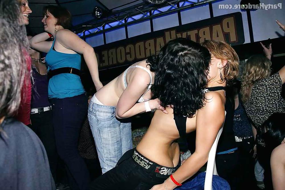 25P .SEXY MILF'S PARTY AND VERILE STUDS LIKE YOU STRIP TO FUCK