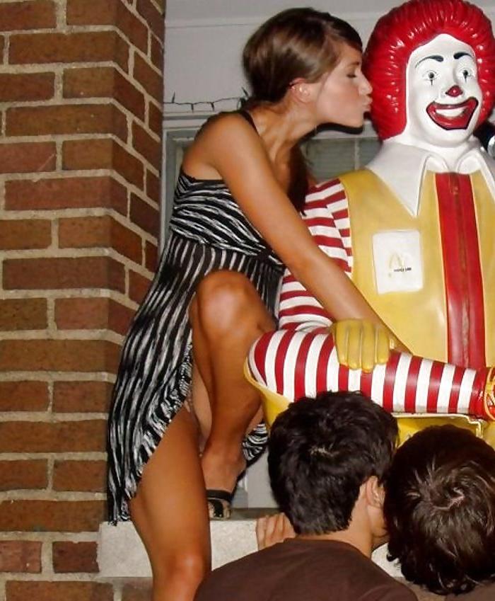 25P Upskirt Babes are So Hot 3