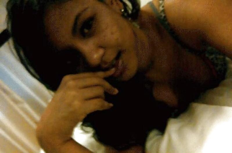 21P Sexy Indian Escort Girl Nude Pictures