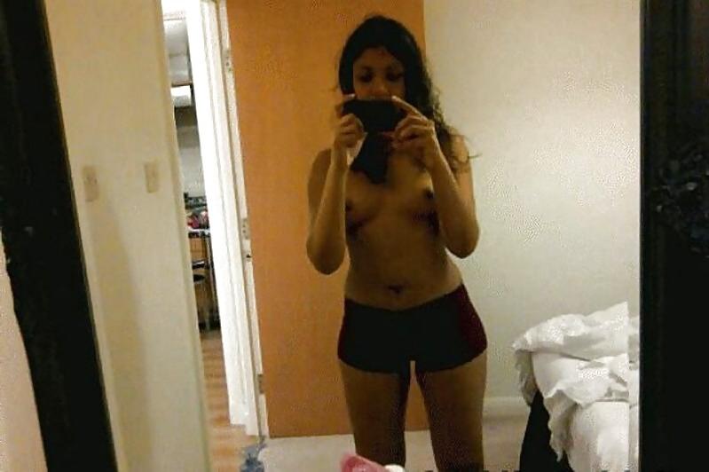 21P Sexy Indian Escort Girl Nude Pictures