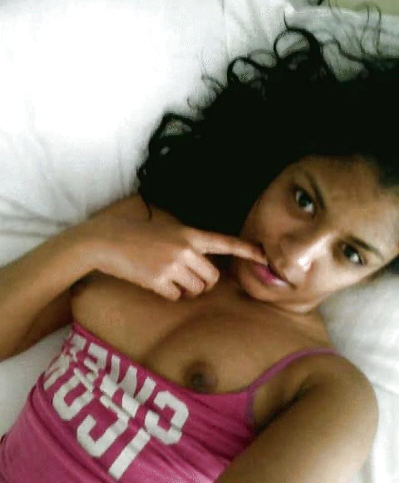 21P Sexy Indian Escort Girl Nude Pictures