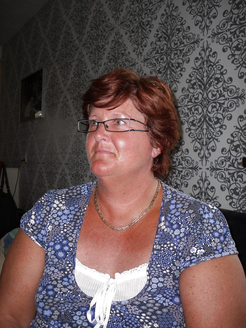 11P Married slut i fuck