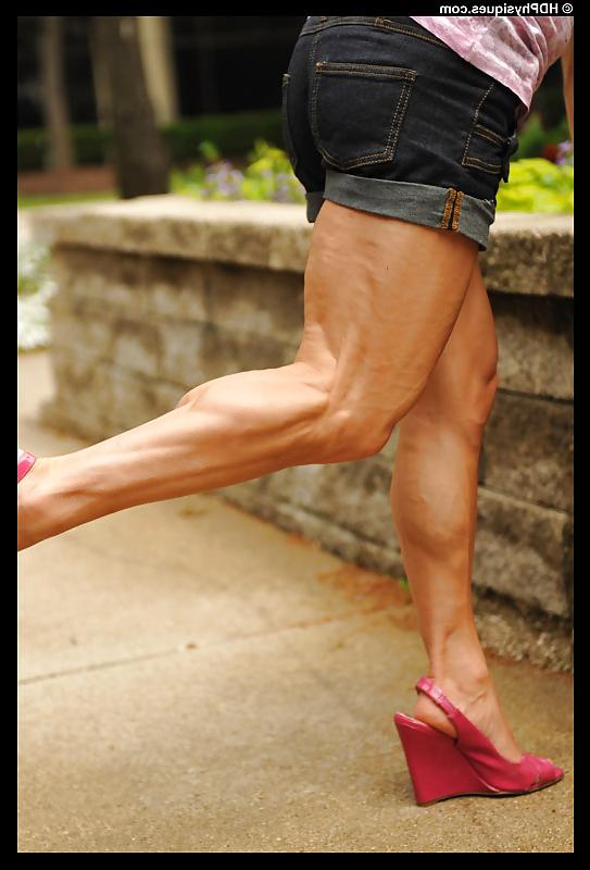 25P Muscle babes